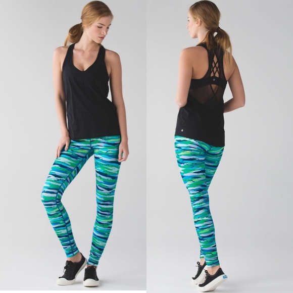 Lululemon Wunder Under Leggings (Hi-Rise) in Seven Wonders Multi - Picture 1 of 10